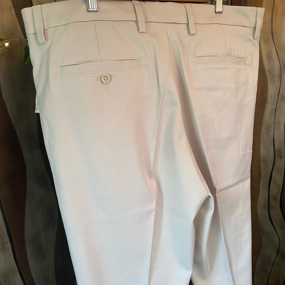 NWT Amazon Essentials Men’s Stone/beige  Slacks, size 38W34L - Picture 3 of 5